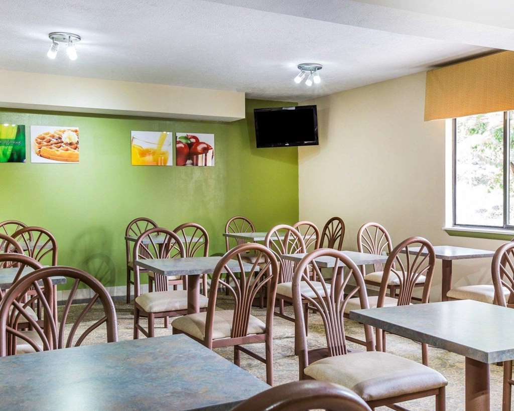 Suburban Studios Огаста Ресторан фото
